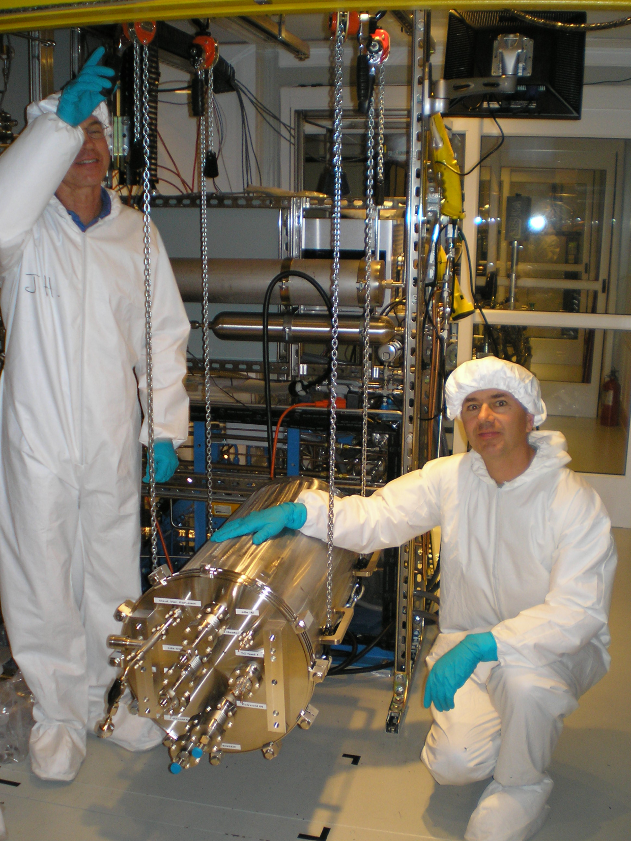 Installing xenon condenser
